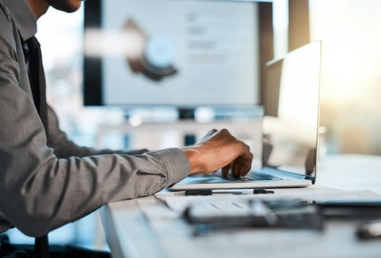 Why Experts Remain Divided Over AI's Future Potential and Practical Impact
