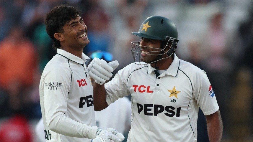 Razaullah’s Record-Breaking Debut Shines Amid Pakistan’s Tour Turmoil