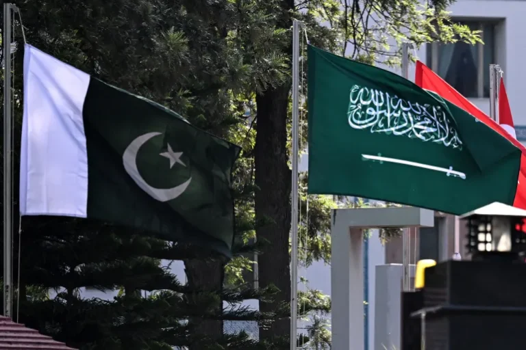 Pakistan Pledges Full Support for Saudi Arabia’s Defense