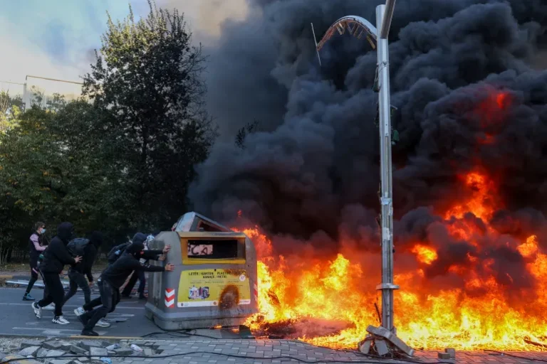 Fire Erupts at Albania Ministry Amid Antigovernment Protests