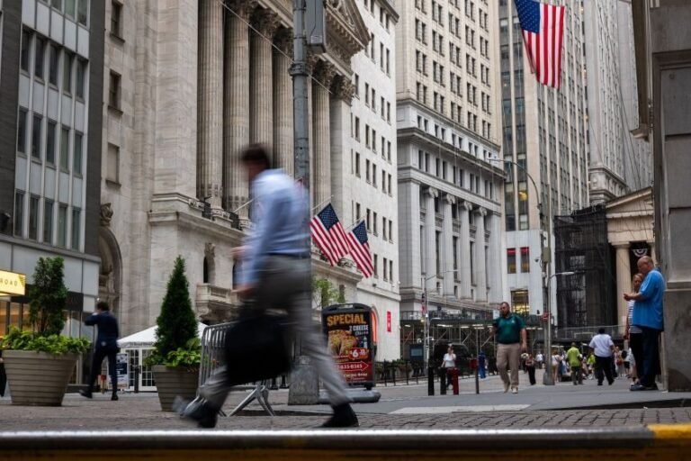 Wall Street Profits Surge to Record Highs Amid AI