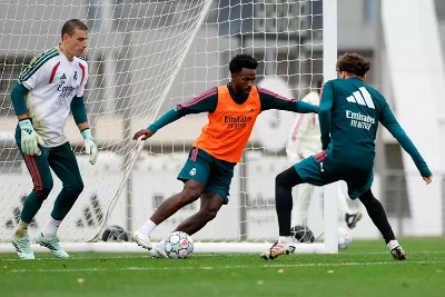 Mourinho Warns Real Madrid Stars That No One Is