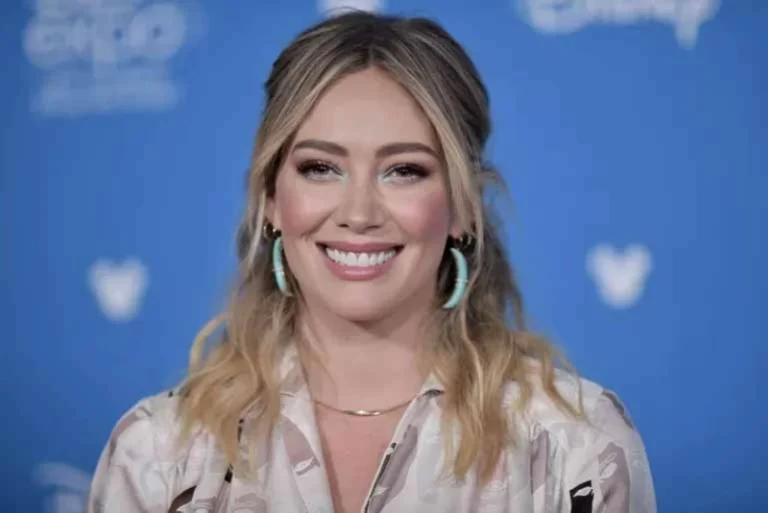 Hilary Duff Embraces Holiday Spirit With New EP