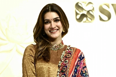 Kriti Sanon and Varun Dhawan Spark Bhediya 2 Rumors